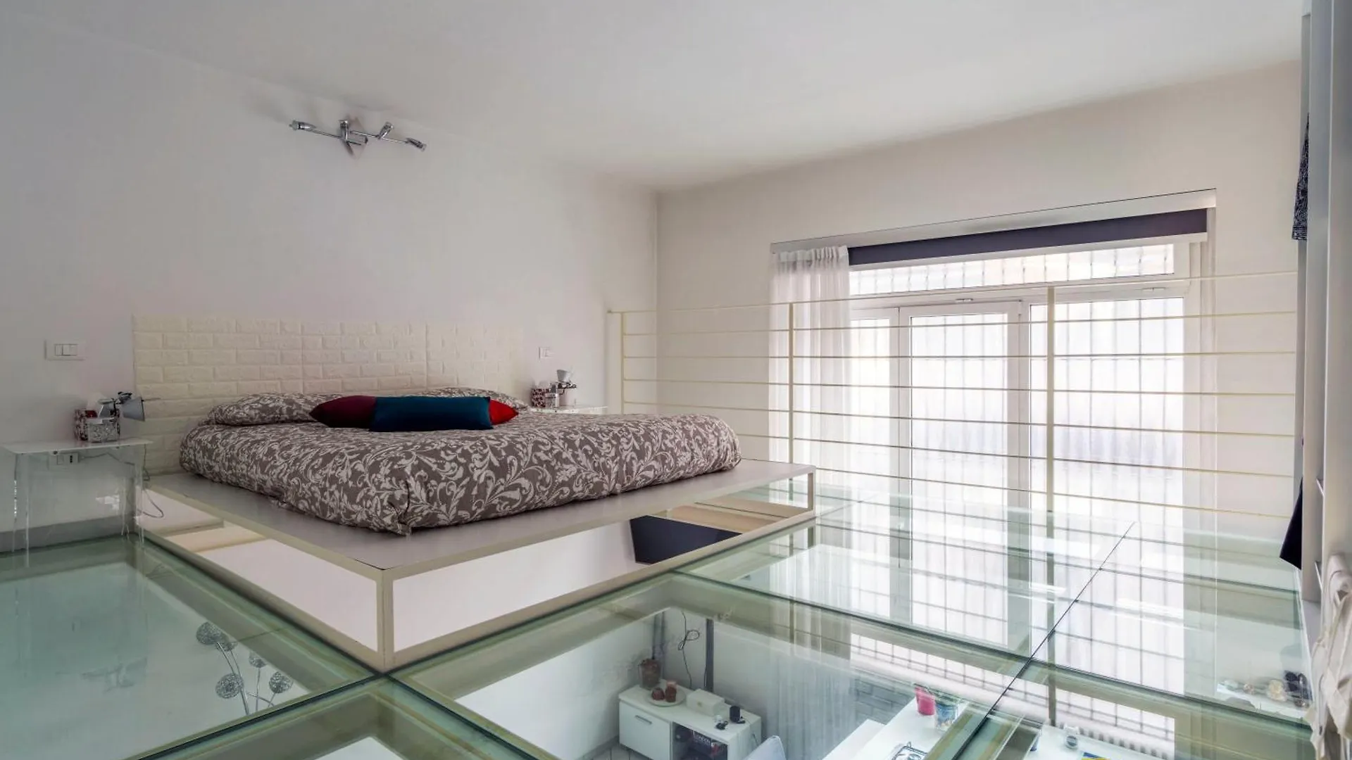 Glass Loft Milão 0*,
